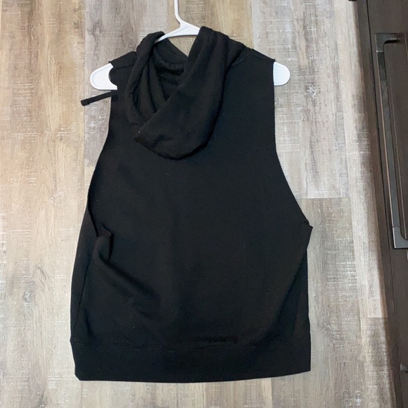 Rise Above Fitness sleeveless hoodie - Picture 5 of 5